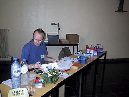 Jan Hellebaut ready for registration